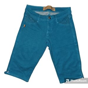 Booty lifting capris